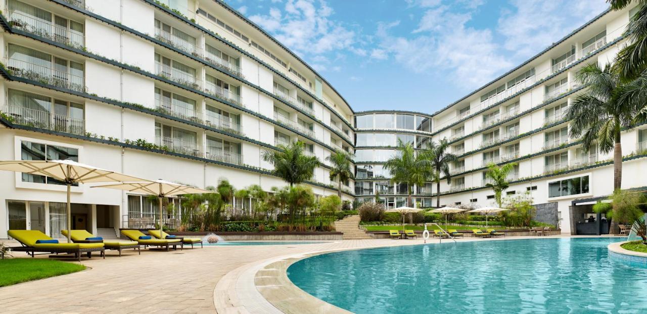 Radisson Blu Hotel & Convention Centre Kigali Exterior photo The pool at the hotel