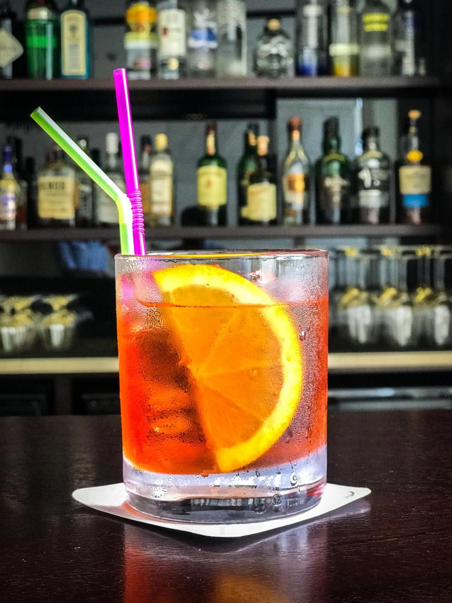 Radisson Blu Hotel & Convention Centre Kigali Exterior photo A Campari Soda
