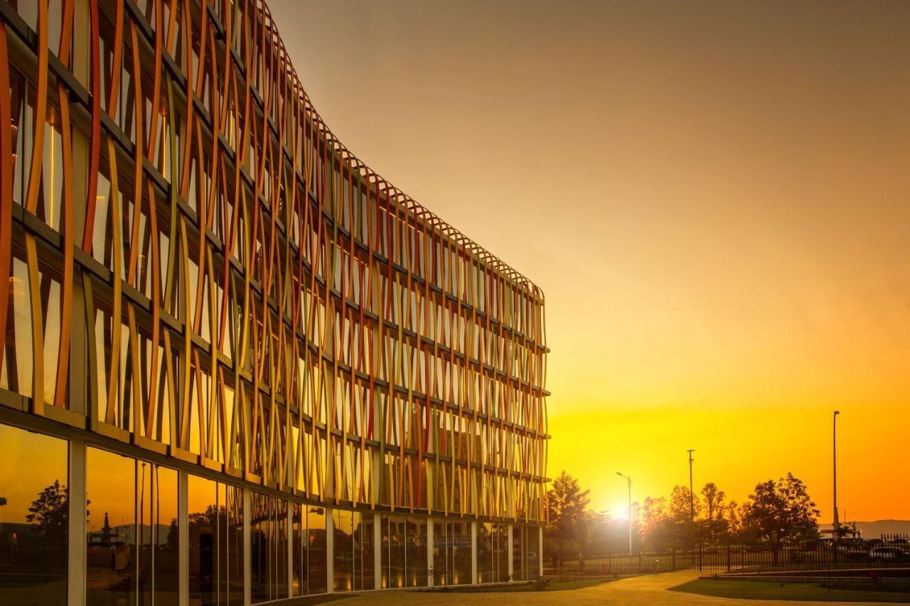 Radisson Blu Hotel & Convention Centre Kigali Exterior photo The new building of the University of Novi Sad