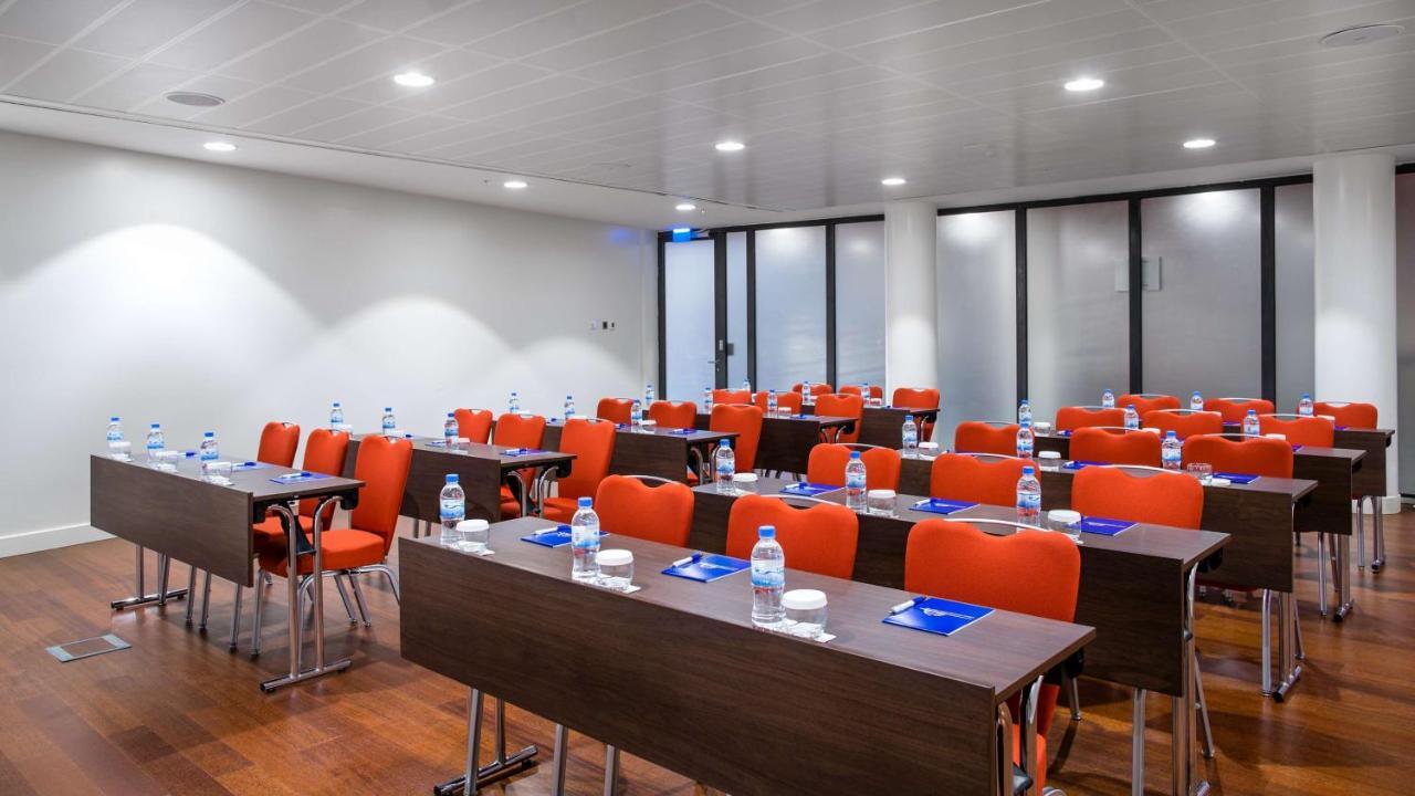 Radisson Blu Hotel & Convention Centre Kigali Exterior photo Meeting room